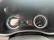 Kia Niro 1.6 GDi Hybrid ExecutiveLine | Trekhaak | Stoel verwarming en koeling | Lederen bekleding | Navigatie | Dodehoek detectie | Apple Carplay / Android Auto | Verbruik 1 op 20!