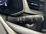 Renault Captur 1.6 E-Tech PHEV 160 Intens | Groot Scherm + Navigatie | Parkeercamera | Cruise Control