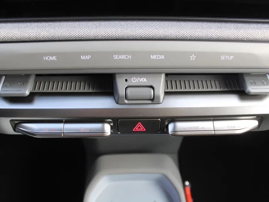 Kia EV3 Plus Advanced 81.4 kWh | Stuur/stoelverwarming | Schuifdak | Camera | Elek. stoelverstelling | 19' LM | Dodehoek detectie | Clima | LED |