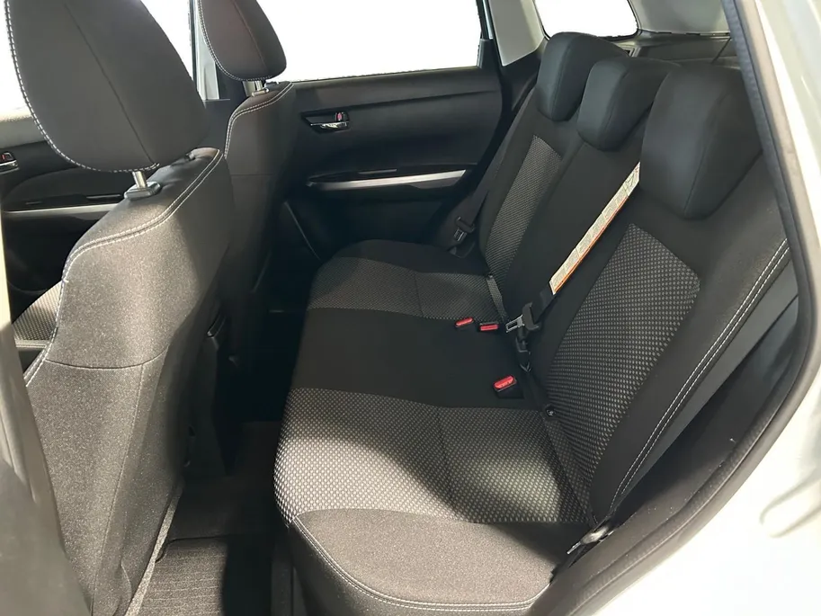 Suzuki Vitara 1.5 Hybrid Select | Cruise/ Climate control | Navigatie | Stoelverwarming | Camera |