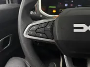 Dacia Spring Extreme 65 26.8 kWh AUTOMAAT CAMERA APPLE CARPLAY ANDROID AUTO HOGE INSTAP AIRCO CRUISE CONTROLE PAS 8000KM