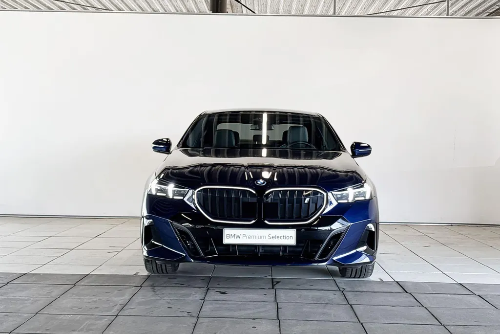 BMW i5 Sedan eDrive40 M Sport Edition