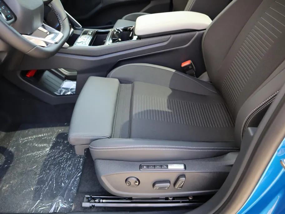 Ford Explorer Premium Extended Range RWD 77 kWh | Tot 2200kg trekgewicht! |  Nieuw te bestellen | 0,99% Rente i.c.m. Ford Options | Panoramadak | Driver Assistance Pack | AGR Stoelen |