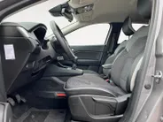 Renault Captur 1.0 TCe 100 Bi-Fuel Intens |Trekhaak | Allweatherbanden |Apple Carplay/Android Auto| Grootlichtassistent|12 maanden Bovag Garantie|