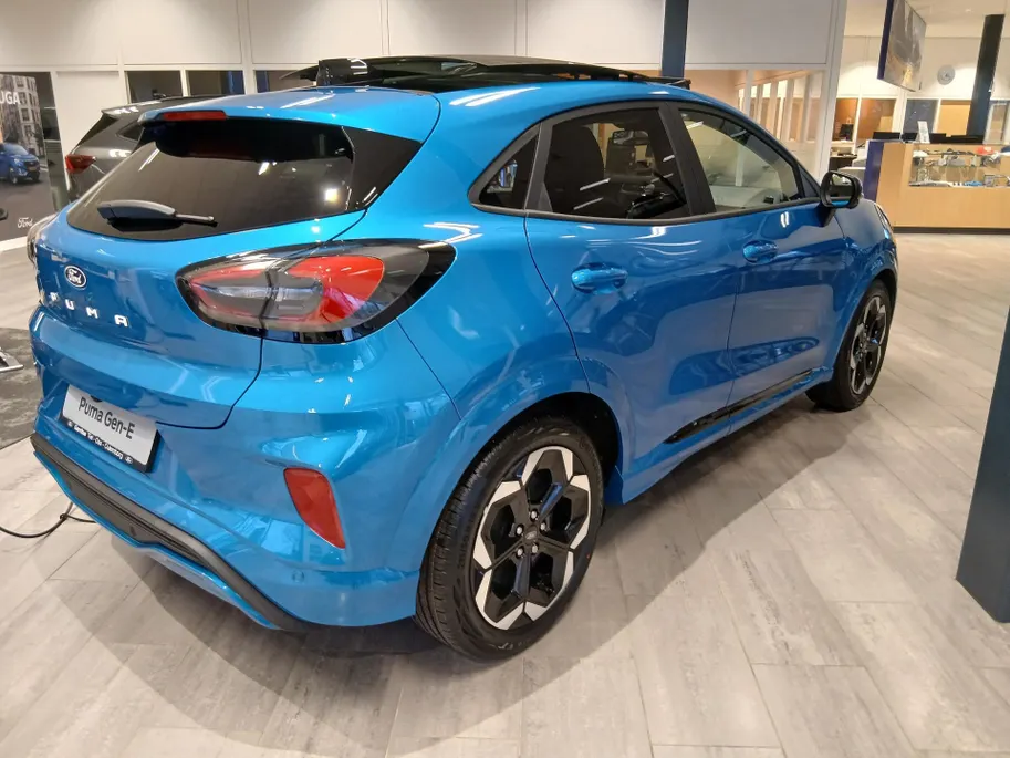 Ford Puma Gen-E Premium 44 kWh | Driver Assistance Pack | Winter Pack | Panoramadak | Voorraad leverbaar €4000,- Ford Voordeel |
