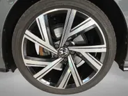 Volkswagen Golf 1.5eTSI/150PK DSG R-Line · Navigatie · Camera + Parkeersensoren · Apple/Android Car Play · 18'' Velgen ·