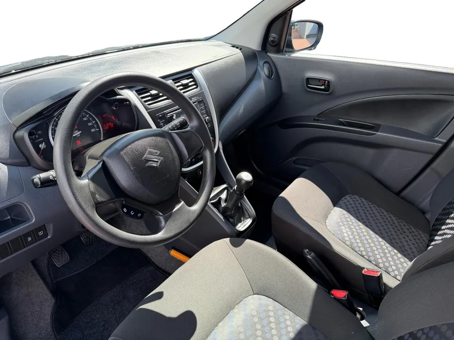 Suzuki Celerio 1.0 Comfort | Unieke kilometerstand | Bluetooth radio | Airconditioning | Lichtmetalen velgen met Allseason banden | 12 maanden BOVAG garantie |