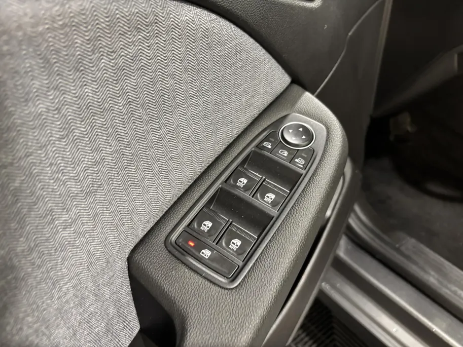 Renault Clio 145PK E-Tech Full Hybrid Techno Automaat | Digital Cockpit | 9,3' Navi | Climate Control | Apple CarPlay/Android Auto | Camera | Cruise Control | Armsteun | Lichtmetalen Velgen |