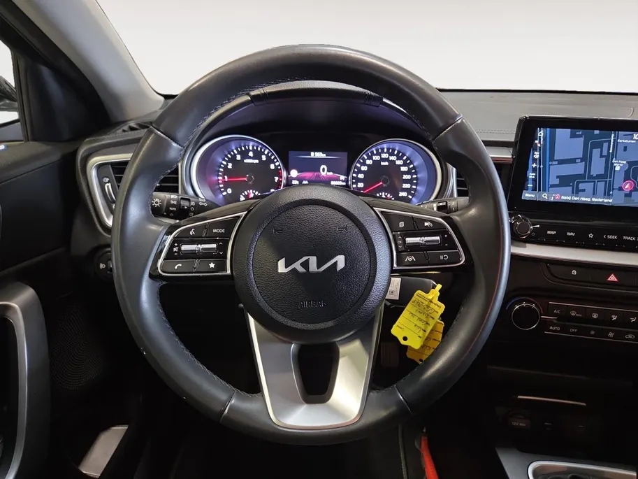 Kia Ceed Sportswagon 1.0 T-GDi DynamicLine | All-season banden | BTW-auto | Achteruitrijcamera | Parkeersensoren voor- en achter | Navi | Apple/Android Carplay | Cruise & Climate control | NAP