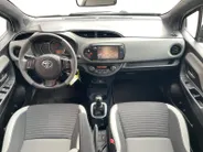 Toyota Yaris 1.0 VVT-i Trend | Bi-Tone| Climate control| Achteruitrijcamera| Snelheidsbegrenzer| Bluetooth|