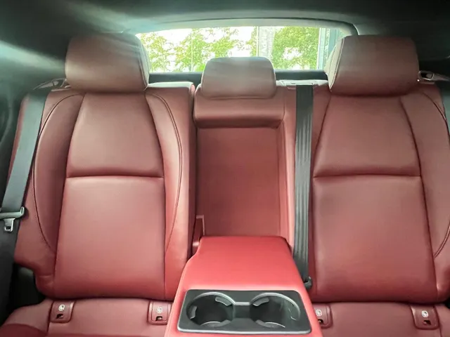 Mazda 3 2.0 e-SkyActiv-X M Hybrid 186 Luxury AUTOMAAT | SUNROOF | AERO PACK | LEDER | Bose AUDIO | APPLE CARPLAY/ANDROID AUTO | A.CAMERA | NED. AUTO |