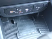 Kia K4 1.0 T-GDi MHEV GT-Line Launch Edition (pano) | Stuur-/stoelverwarming | Camera | LED | 17' LM | Elek. stoel | Draadloze telefoonlader |