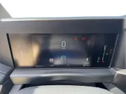 Ford Transit Custom 280 2.0 TDCI L1H1 Trend 110 pk | 3-zits | Airco | Parkeersensoren voor en achter | Apple Car PLay / Android Auto | LED dagrijverlichting |