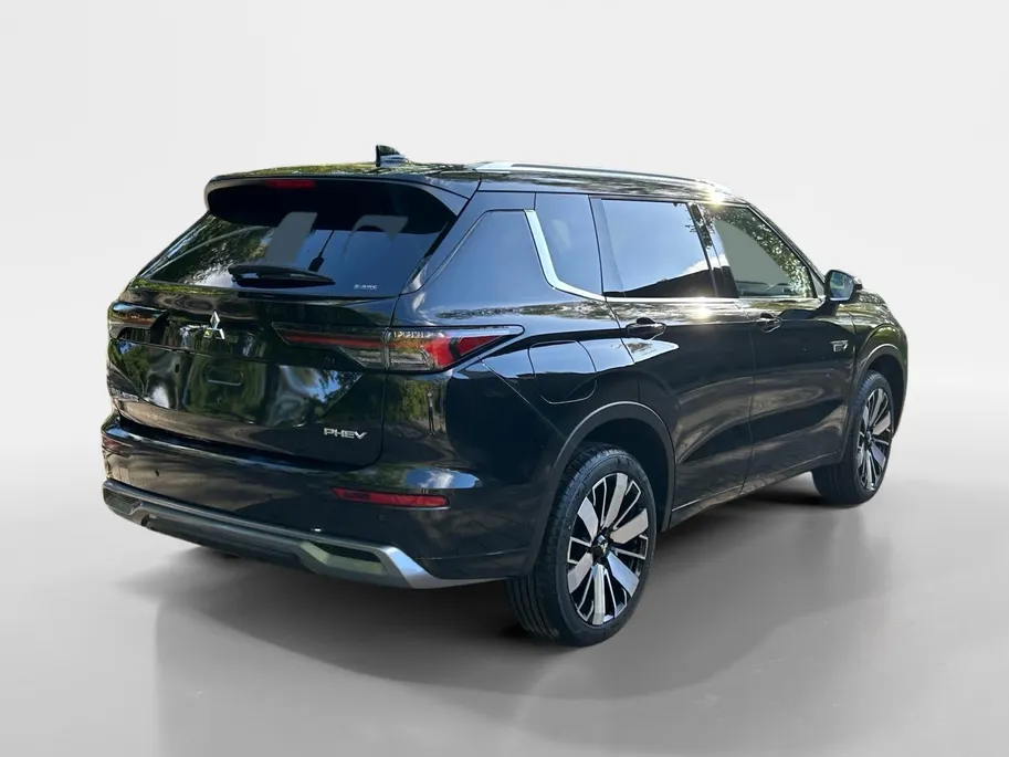 Mitsubishi Outlander 2.4 PHEV Instyle+ | 5.000 EURO KORTING | 8 JAAR GARANTIE |