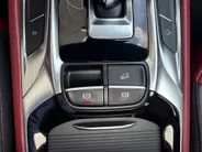 MG EHS 1.5 TGDI Luxury PHEV | Panorama Dak | Navi | Camera | Automaat  | Leer | Cruise | Apple Carplay/Android Auto | Voorstoelen verwarmd