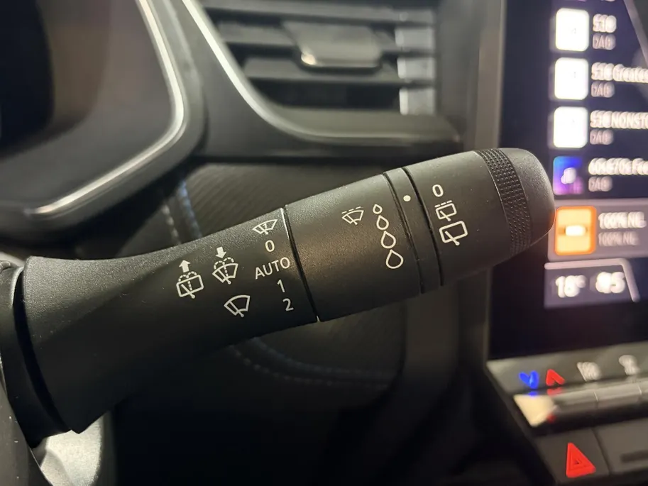 Renault Captur 145PK E-Tech Full Hybrid Esprit Alpine Automaat | Harman Kardon Audio | Stuurwielverwarming | 360 Camera | Parkeersensoren | Apple CarPlay/Android Auto | Navi | Climate Control | Adaptive Cruise Control |