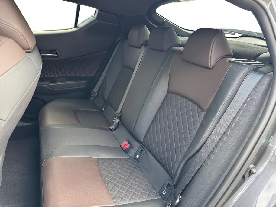 Toyota C-HR 1.8 Hybrid Executive | Climate control | Trekhaak | Keyless | Adaptive cruise control | Navigatie