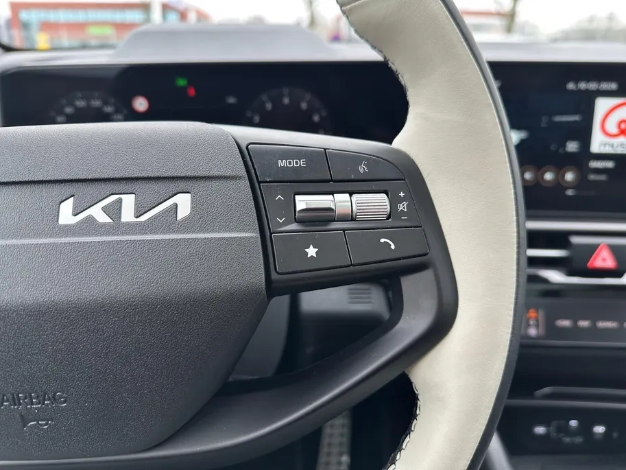 Kia Sportage 1.6 T-GDi Plug-in Hybrid GT-PlusLine | Afneembare Trekhaak | Demo | Direct leverbaar | 360 Camera | Schuif-/kanteldak | Stoel-/stuurverwarming | Apple Carplay | Android Auto