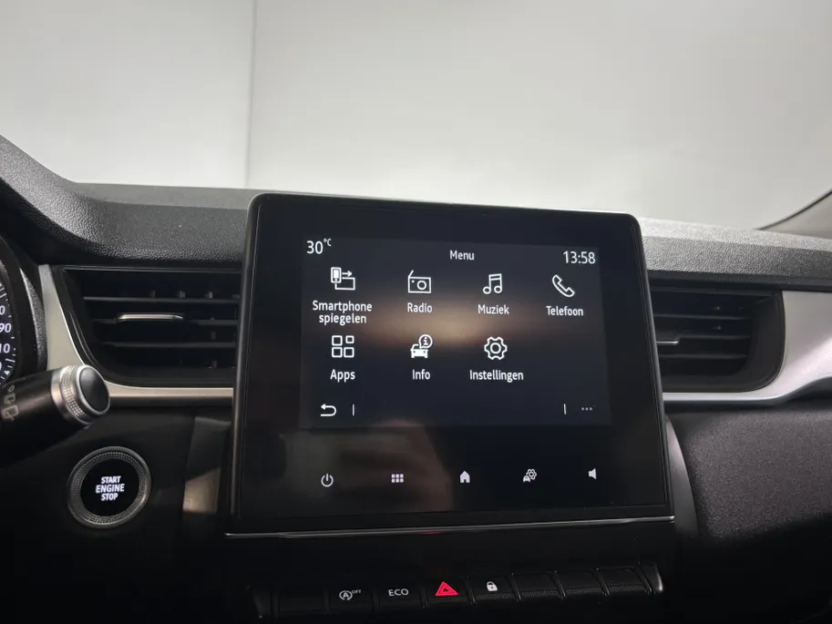 Renault Captur 90PK TCe Zen | Trekhaak | Lichtmetalen Velgen | Privacy Glass | Apple CarPlay/Android Auto | Airco | Cruise Control | Armsteun | Elektrsiche Ramen & Spiegels |