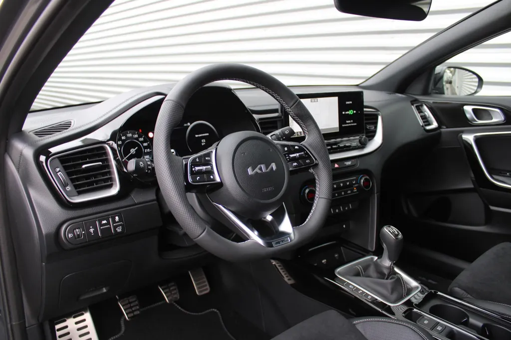Kia ProCeed 1.5 T-GDi GT-Line | Keyless | Dodehoek detectie | Navi | Camera |