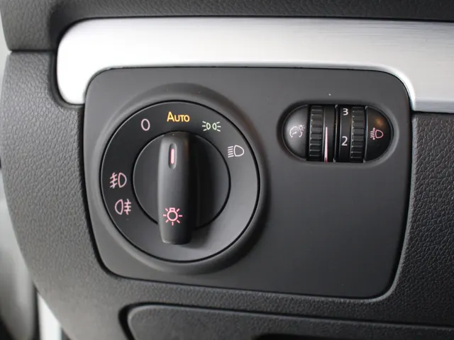 Volkswagen Golf Cabriolet 1.4 TSI Automaat Navigatie | PDC | 17' Velgen | Cruise Control | Stoelverwarming