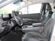 Nissan ARIYA Evolve 66 kWh | 22KW Lader| Afneembare trekhaak| Apple carplpay& Android auto| 360grd Camera| Stoelverwarming en verkoeling| Elektrisch verstelbare stoelen| Luxe bekleding| Dealer onderhouden|