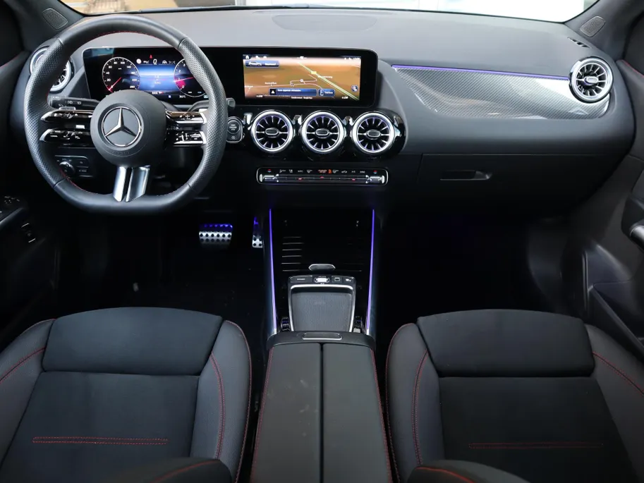 Mercedes-Benz B-Klasse 180 AMG Line l Keyless l Achteruitrij camera l Stoelverwarming l Memory