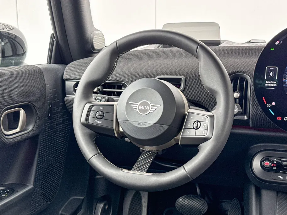 MINI Cooper 3-deurs 1.5 Cooper C Favoured M
