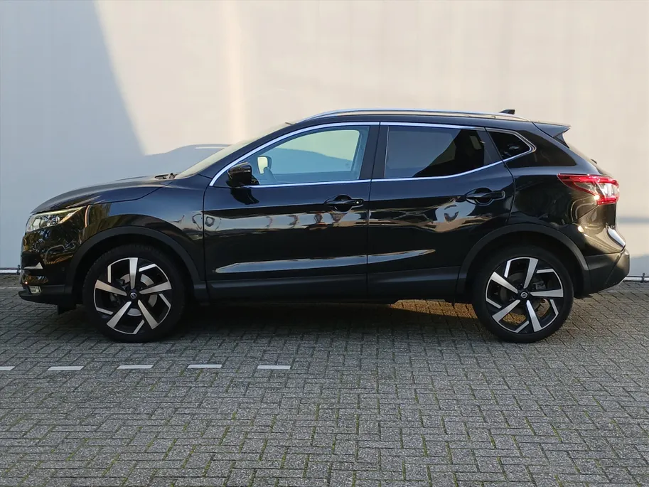 Nissan QASHQAI 1.3 DIG-T 140pk Tekna / NIEUW BINNEN! / Panoramisch glazen dak / 360 Camera / 19' / Climate en Cruisecontrol! /