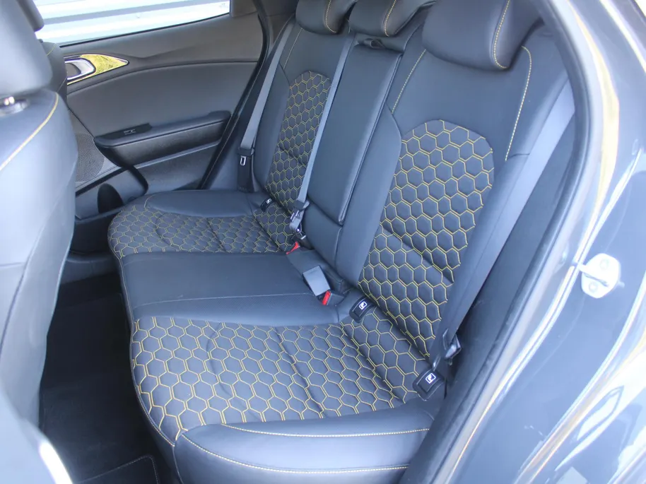 Kia XCeed 1.4 T-GDi DCT7 DynamicPlusLine | Trekhaak | Design Pack | Schuifdak | Camera | 18' LM | Navi | LED | Adap. Cruise | Clima | Automaat |