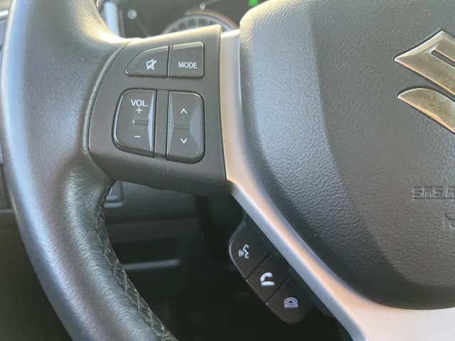 Suzuki Vitara 1.5 Hybrid Select Automaat | Trekhaak | All Season Banden | Lage Kilometerstand | Apple Carplay & Android Auto