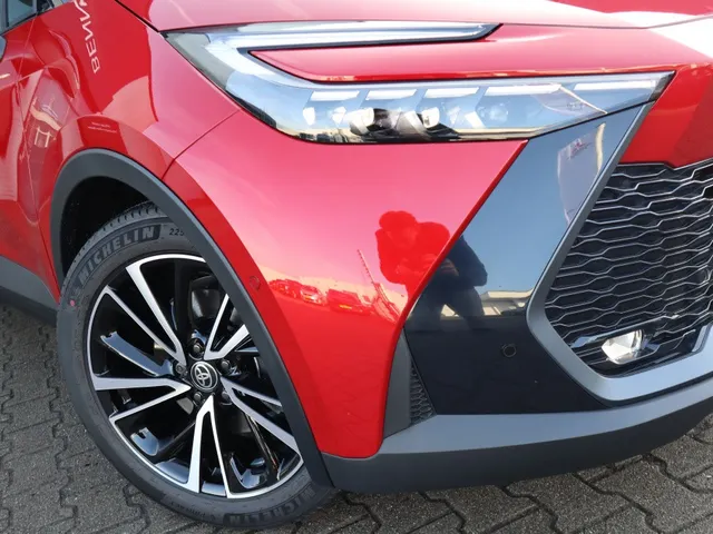 Toyota C-HR 2.0 PHEV 220 Executive | Panoramadak | Stoel/Stuur Verwarming