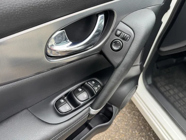 Nissan QASHQAI 1.3 DIG-T Premium Edition automaat afn. Trekhaak