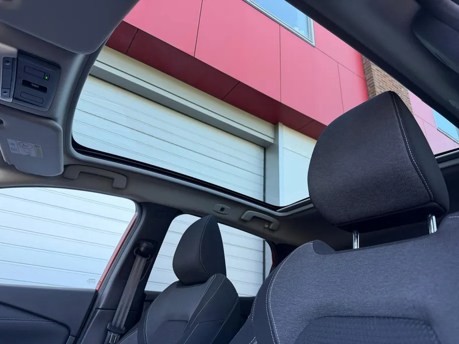 Nissan QASHQAI 1.3 MHEV Xtronic N-Connecta 158PK AUTOMAAT | Apple Carplay & Android Auto| Climate Controle | 4 seizoen banden | Metallic lak | Lichtmetalen velgen | Navigatie | Panoramadak | Dakrails | Dealer onderhouden | 1ste eigenaar