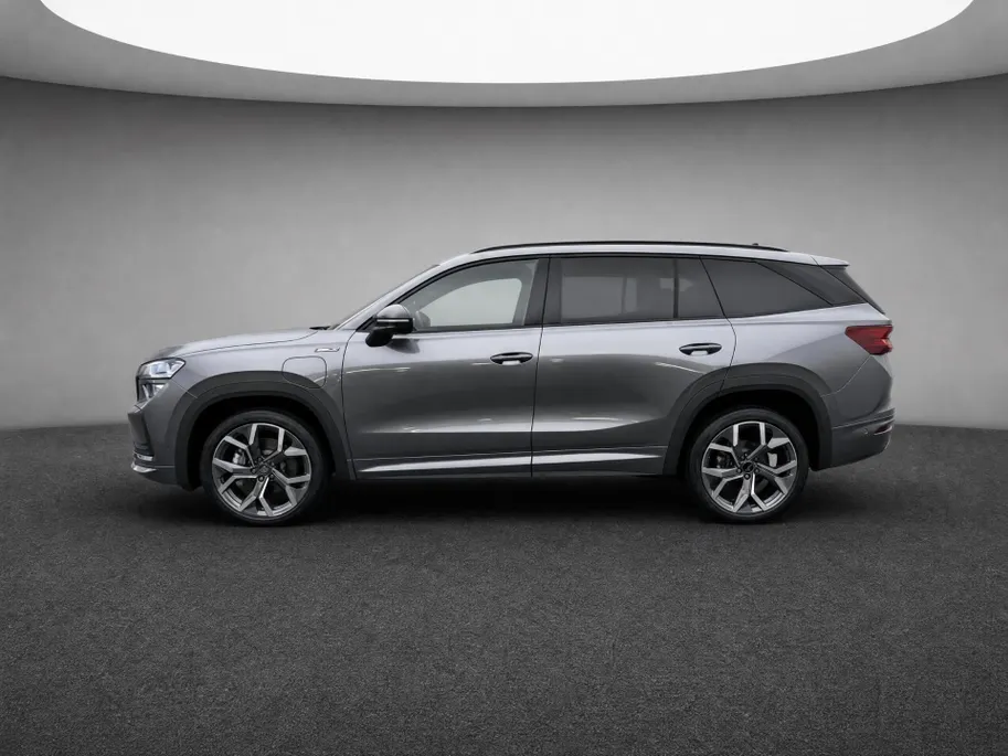 Škoda Kodiaq Sportline Business 1.5 TSI PHEV 150 kW / 204 PK | Elektrisch glazen schuif-/kanteldak | Comfort pakket | Parkeer pakket | 2000,- inruilvoordeel!!