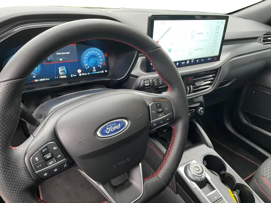 Ford Kuga 2.5 PHEV ST-Line | Wegklapbare trekhaak | panoramadak met schuif- en kantelfunctie | Driver Assistance Pack | draadloos Apple CarPlay en Android Auto |