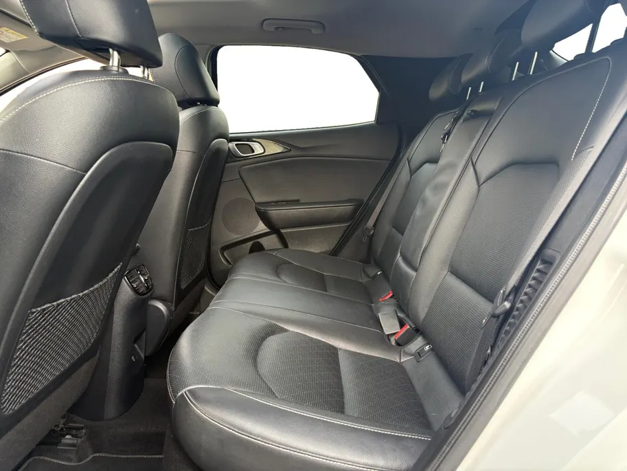 Kia XCeed 1.6 GDi PHEV DynamicPlusLine | Panoramadak | Camera | Stoel/Stuurverwarming | Apple Carplay/Android Auto | Adaptieve Cruise Control | Lichtmetalen Velgen |
