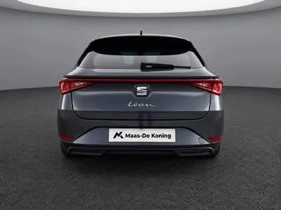 SEAT Leon Sportstourer Style Business Intense 1.5 eTSI 115 PK Station | Matrix Verlichting | Metallic Lak | Herwaardering!!!