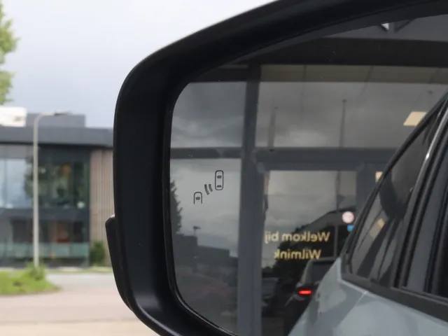 Toyota C-HR+ First Edition 77 kWh | Stuur/Stoel Verwarming | Apple/Android Auto