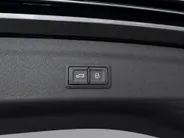 Audi Q3 45 TFSIe 245pk S edition · Trekhaak Wegklapbaar · 360 Camera · Lederen Bekleding · Adaptive Cruise Control · Apple/Android Car Play · Elek. Achterklep · Keyless · 19'' Inch ·