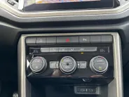 Volkswagen T-Roc 1.0 TSI Style | Navi | Clima | Adaptive Cruise | LM Velgen | Apple Carplay | Android Auto