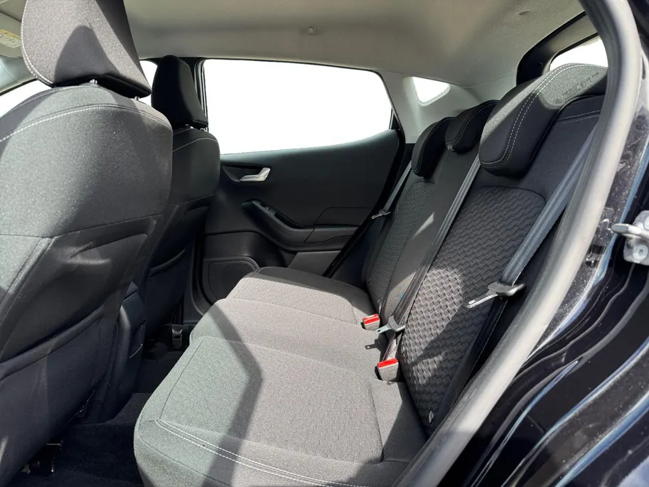 Ford Fiesta 1.0 EcoBoost Hybrid Titanium | NL auto | Dealer onderhouden | Winter pack | Apple carplay & Android auto | Navigatie via carplay | Parkeersensor achter | Cruise control | Bovag garantie |