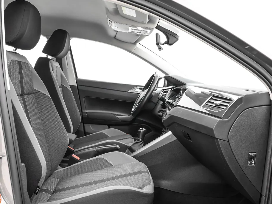 Volkswagen Polo 1.0 TSI 95pk Highline · Apple/Android Car Play · Navigatie · Clima · 16'Velgen · Sportstoelen · Draadloze Telefoonlader ·