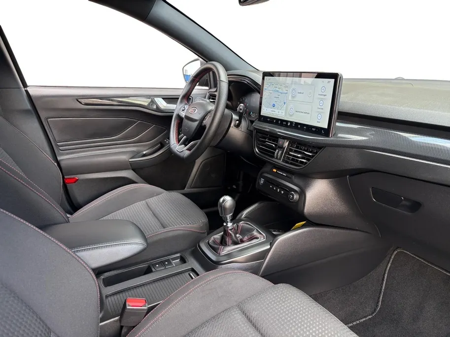 Ford Focus Wagon 1.0 EcoBoost Hybrid ST Line | Betreft Demo Voertuig | Vraag naar de actuele kilometerstand |