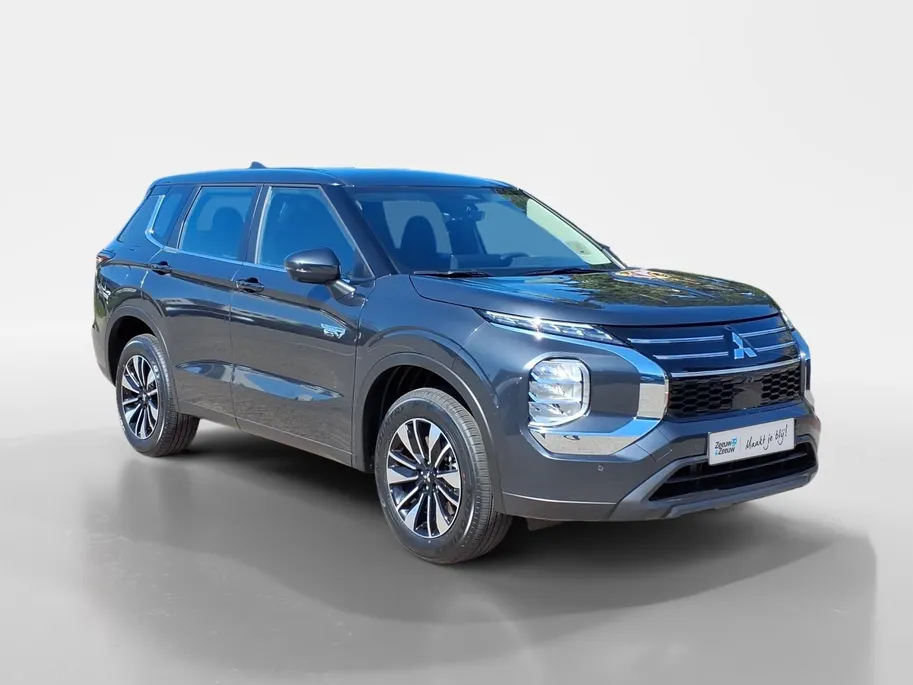 Mitsubishi Outlander 2.4 PHEV Pure | Showroomvoorraad model met 5.000 euro korting bij levering voor 30-6-2026  |Navigatie | Airco/ECC | L.M.Velgen | 8 jaar garantie.m25