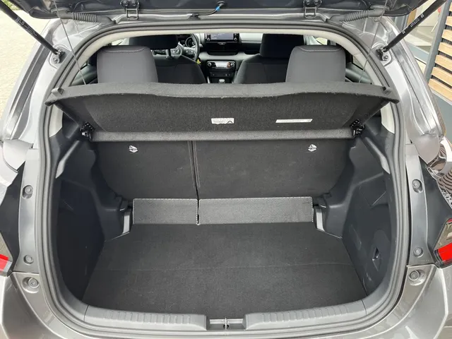 Toyota Yaris 1.5 Hyb. Dynamic Limited | Stoelverwarming | All Seasons