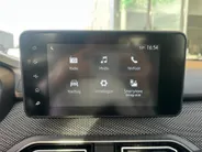 Dacia Sandero 90PK TCe Journey | Camera | Dode Hoek Detectie | Climate Control | Parkeersensoren | Apple CarPlay/Android Auto | Cruise Control | Full LED | 12 Maanden BOVAG Garantie