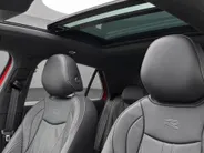 Volkswagen T-Roc 1.5eTSI/150PK R-Line Black Style · Panoramadak · Leder · 360°Camera · Trekhaak · Garantie t/m 18-01-2031 of 150.000km