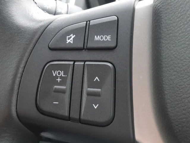 Suzuki S-Cross 1.4 BoosterJet Style Hybrid All Seasons | 360 camera | Leder