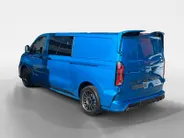 Ford E-Transit Custom 320 L2H1 MS/RT 71 kWh Dubbele Cabine 286 pk | NIEUW TE BESTELLEN | MS/RT Sports Pack | 19' LM velgen | Achterspoiler | Lederen bekleding - Financial Lease - 0,99% rente